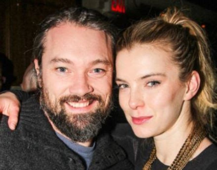 Who Is Betty Gilpin Married To? A Deep Dive Into Her Personal Life and Career